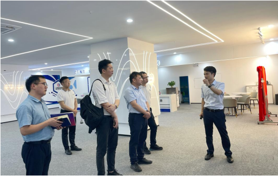 基地运营│汕尾市政数局、广东数联到惠州服务基地考察研讨(图1)